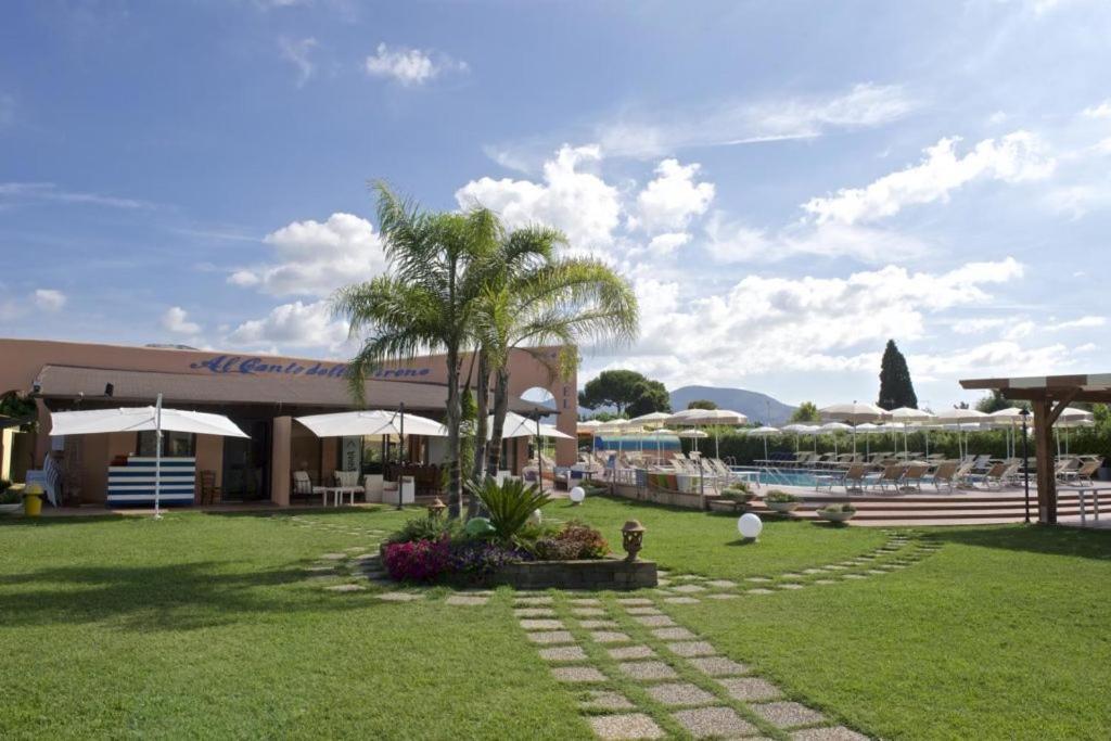 Hotel Ristorante Al Canto Delle Sirene تيراتشينا المظهر الخارجي الصورة