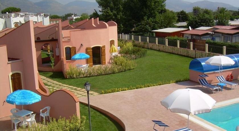 Hotel Ristorante Al Canto Delle Sirene تيراتشينا المظهر الخارجي الصورة
